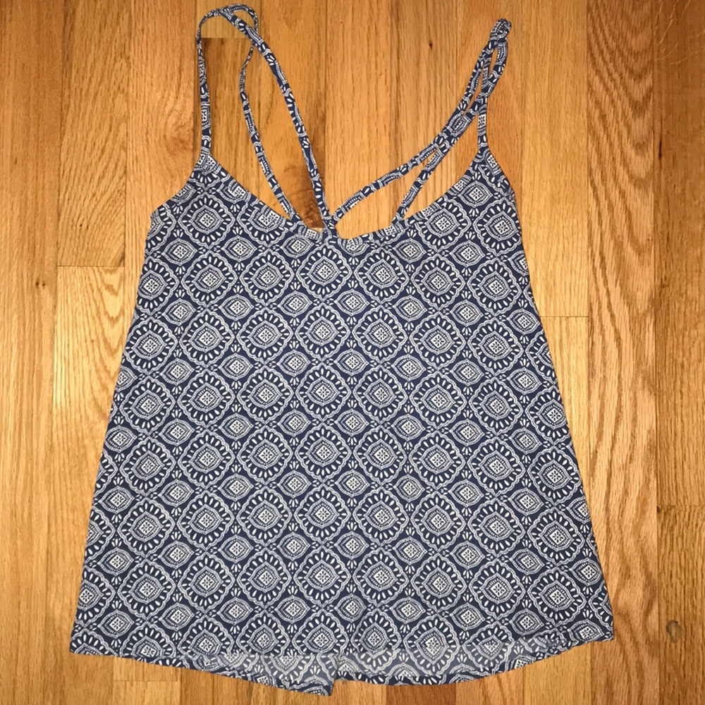 Hollister Tank